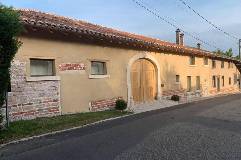 Ancien Haras refait à neuf à 3 km de Vonnas Vila Exterior foto